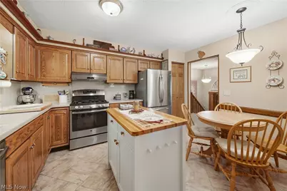 6180 Chesham Avenue NE, Canton, OH 44721 - Photo 12