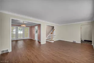 17429 Scottsdale Blvd, Huber Heights, OH 44120 - Photo 8