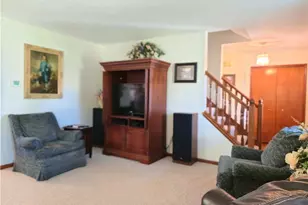 115 N Crestview Dr, Creston, OH 44217 - Photo 4