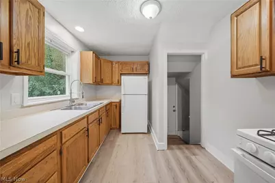 1137 Smithfarm Avenue, Akron, OH 44305 - Photo 12