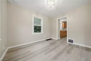 1137 Smithfarm Ave, Akron, OH 44305 - Photo 10