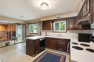 1780 E Parkhaven Dr, Green Hills, OH 44131 - Photo 14