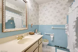 1780 E Parkhaven Dr, Green Hills, OH 44131 - Photo 22