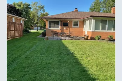 952 E Parkhaven Drive, Green Hills, OH 44131 - Photo 14
