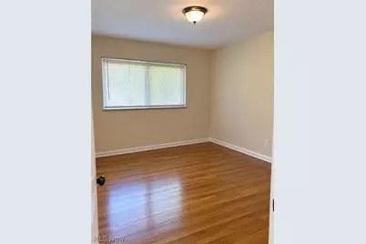 952 E Parkhaven Drive, Green Hills, OH 44131 - Photo 10