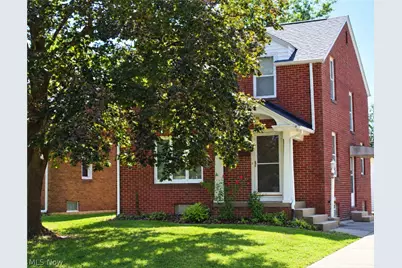 924 Spangler Road NE, Canton, OH 44714 - Photo 1
