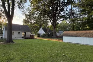 425 Hawkins Dr, Painesville, OH 44077 - Photo 2