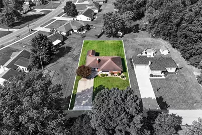 129 Evans Avenue, Austintown, OH 44515 - Photo 2