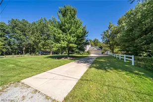 12335 Robson Rd, Grafton, OH 44044 - Photo 4