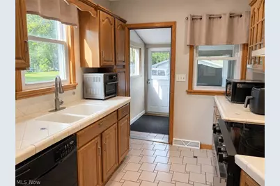 376 Fairgrounds Road, Painesville, OH 44077 - Photo 8