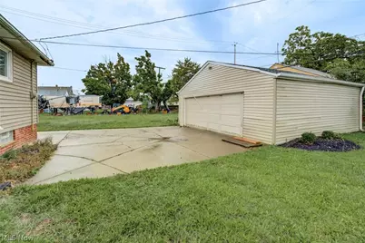 16110 Seville Road, Loveland, OH 44128 - Photo 36