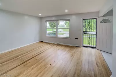 16110 Seville Road, Loveland, OH 44128 - Photo 8
