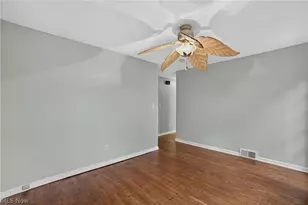 309 Hafely Dr, Lorain, OH 44052 - Photo 8