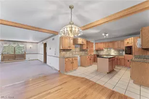 594 Shadydale Dr, Canfield, OH 44406 - Photo 6