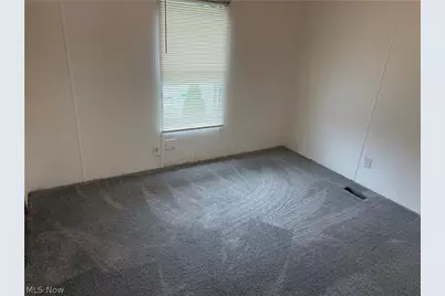 202 Connecticut Drive #202, Elyria, OH 44035 - Photo 8