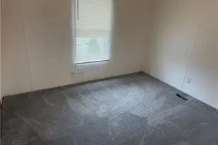 202 Connecticut Dr, Elyria, OH 44035 - Photo 8