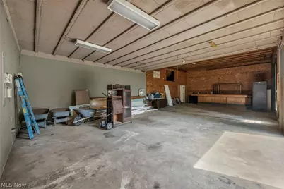 6940 Lake Rd W, Ashtabula, OH 44004 - Photo 10