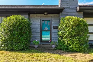 138 E 5th St, Williamstown, WV 26187 - Photo 4