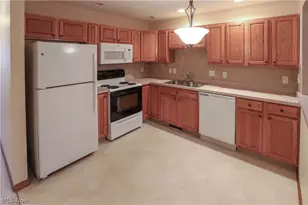 312 W Glen, Elyria, OH 44035 - Photo 6
