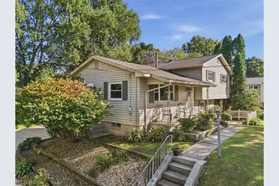 439 Bob Avenue, Canal Fulton, OH 44614 - Photo 2