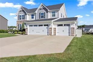 36622 Stockport Mill Dr, North Ridgeville, OH 44039 - Photo 2