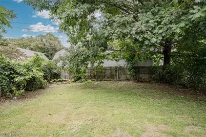 7602 Berry Avenue, Loveland, OH 44102 - Photo 18