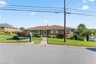 326 Bennett Dr, Weirton, WV 26062 - Photo 2
