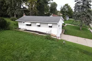 306 E State St, Barberton, OH 44203 - Photo 1