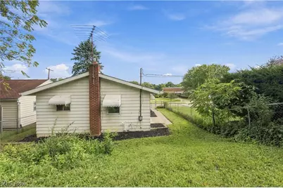 306 E State Street, Barberton, OH 44203 - Photo 8