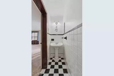 2013 50th Street NW, Canton, OH 44709 - Photo 10
