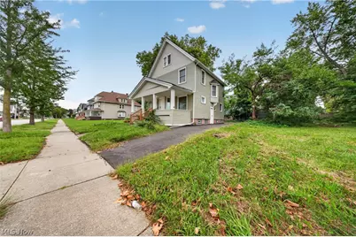 10524 Lee Avenue, Loveland, OH 44106 - Photo 4