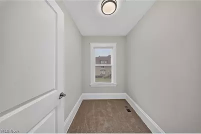 10524 Lee Avenue, Loveland, OH 44106 - Photo 18