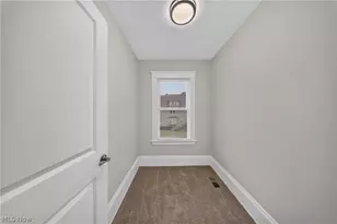 10524 Lee Ave, Loveland, OH 44106 - Photo 18