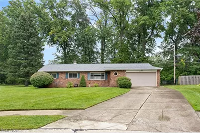 6175 Barry Court, Mentor, OH 44060 - Photo 2
