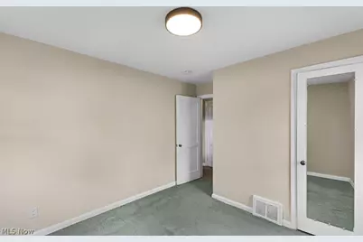 241 Van Buren Avenue, Cuyahoga Falls, OH 44221 - Photo 20