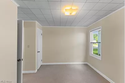 241 Van Buren Avenue, Cuyahoga Falls, OH 44221 - Photo 18