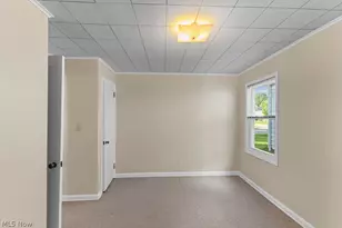 241 Van Buren Ave, Cuyahoga Falls, OH 44221 - Photo 18