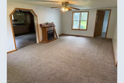 606 E First Street, Uhrichsville, OH 44683 - Photo 6