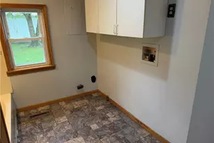 606 E 1st St, Uhrichsville, OH 44683 - Photo 10