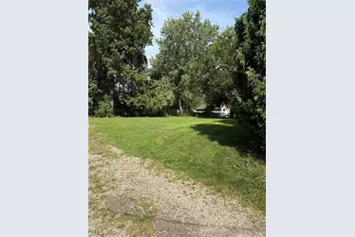 705 Moraine Avenue, Akron, OH 44310 - Photo 4