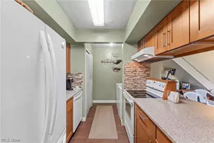 6864 Beacon Dr, Mentor, OH 44060 - Photo 4