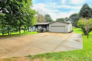 252 Saxe Rd, Mogadore, OH 44260 - Photo 2