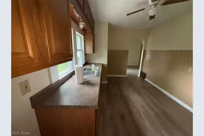 4031 Elyria Avenue, Lorain, OH 44055 - Photo 24