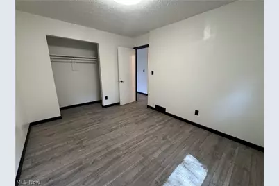 522 Grandview Avenue, Barberton, OH 44203 - Photo 14