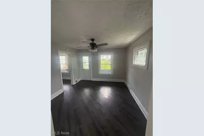 2926 E 123rd Street #Upper, Loveland, OH 44120 - Photo 6