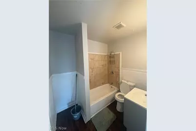 2926 E 123rd Street #Upper, Loveland, OH 44120 - Photo 4