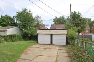 3715 Strathavon Rd, Huber Heights, OH 44120 - Photo 34