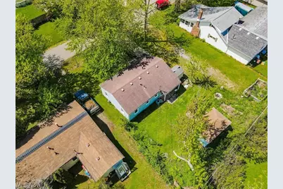 213 Harcourt Road, Vermilion, OH 44089 - Photo 4