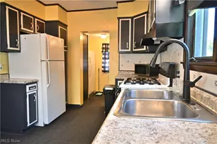 842 Day St, Conneaut, OH 44030 - Photo 8