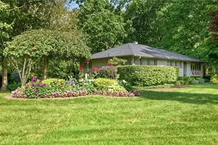 1850 Price Rd, Youngstown, OH 44509 - Photo 2